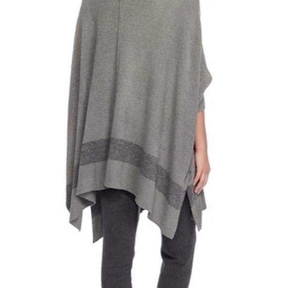 Barefoot Dreams Cozy Cliffside Wrap - Picture 6 of 6